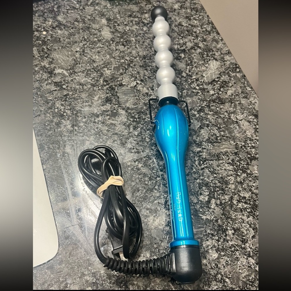 BedHead Blue Curling Wand